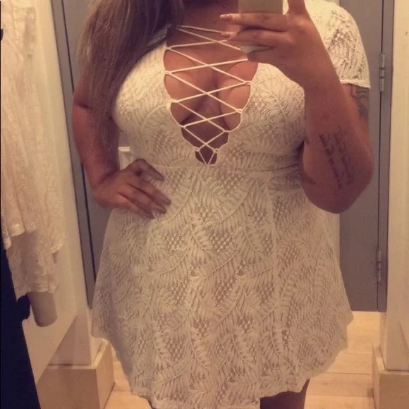 chinese dress ladies Natalie Mini Dress ~ White Forever Lace  Show Me Your Mumu